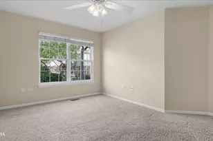 1660 Grove Ave, Schaumburg, IL 60193 - Photo 15