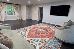 72 Braemar Dr, Elk Grove Village, IL 60007 - Photo 7