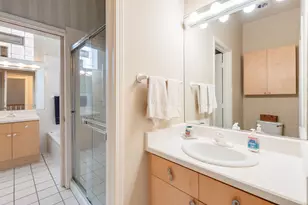 2541 N Racine Ave, Chicago, IL 60614 - Photo 11