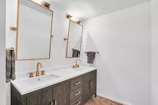 301 N Neil St, Champaign, IL 61820 - Photo 43