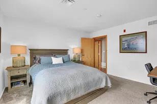 301 N Neil St, Champaign, IL 61820 - Photo 35