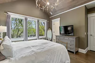 1924 W Farragut Ave, Chicago, IL 60640 - Photo 43