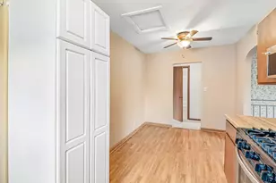 150 E Mill St, Wauconda, IL 60084 - Photo 5