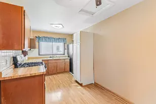 150 E Mill St, Wauconda, IL 60084 - Photo 7