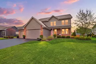 1917 Constitution St, Sycamore, IL 60178 - Photo 5