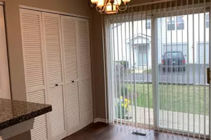 2454 Frost Dr, Aurora, IL 60503 - Photo 11