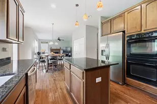 3328 Chase Ln, Elgin, IL 60124 - Photo 13