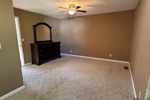 514 Country Club Rd, Centralia, IL 62801 - Photo 9