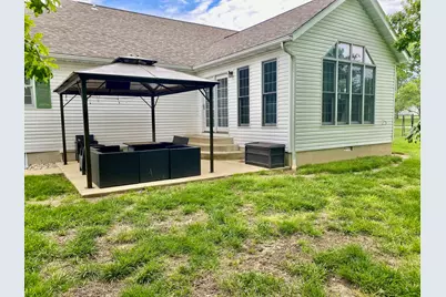 514 Country Club Road, Centralia, IL 62801 - Photo 23