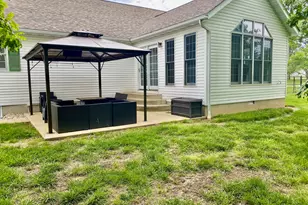 514 Country Club Rd, Centralia, IL 62801 - Photo 23