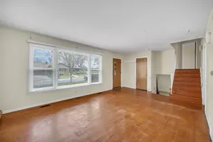 10 N Adams Dr, Addison, IL 60101 - Photo 5
