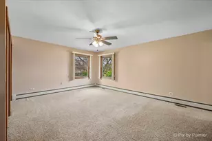 262 Woodville Ln, Schaumburg, IL 60193 - Photo 11