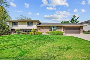 262 Woodville Ln, Schaumburg, IL 60193 - Photo 1
