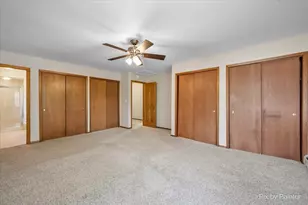 262 Woodville Ln, Schaumburg, IL 60193 - Photo 13