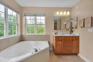 5791 Providence Dr, Hoffman Estates, IL 60192 - Photo 21