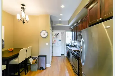 4138 N Kenmore Avenue #2, Chicago, IL 60613 - Photo 3