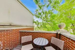 2133 N Southport Ave, Chicago, IL 60614 - Photo 13