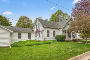 101 S Hickory St, Shannon, IL 61078 - Photo 3