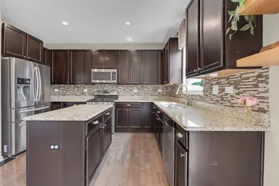 4034 Hunt Club Drive, Oswego, IL 60543 - Photo 7