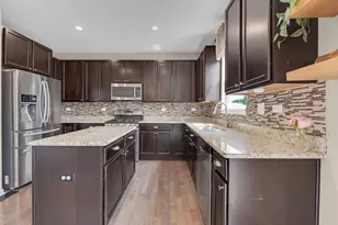 4034 Hunt Club Dr, Oswego, IL 60543 - Photo 7