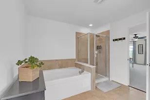 4034 Hunt Club Dr, Oswego, IL 60543 - Photo 17