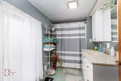 527 E Main Street, Ottawa, IL 61350 - Photo 25