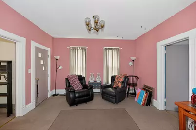 220 E Lincoln Avenue, Belvidere, IL 61008 - Photo 5