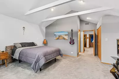 3217 N Paris Avenue, Chicago, IL 60634 - Photo 9