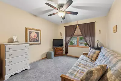 3217 N Paris Avenue, Chicago, IL 60634 - Photo 11