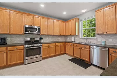 779 Lenox Avenue, Bolingbrook, IL 60490 - Photo 9