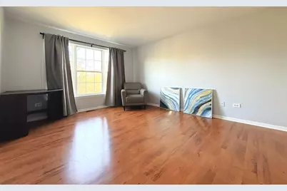 680 Mill Circle #203, Wheeling, IL 60090 - Photo 9