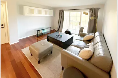 680 Mill Circle #203, Wheeling, IL 60090 - Photo 3