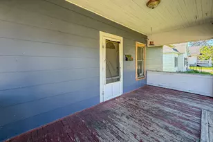 931 1st St, Charleston, IL 61920 - Photo 3