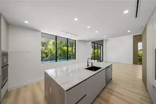536 NW 48th St, Miami, FL 33127 - Photo 19