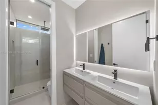 536 NW 48th St, Miami, FL 33127 - Photo 35