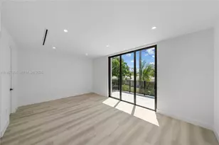 536 NW 48th St, Miami, FL 33127 - Photo 23