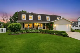 877 N Dovington Dr, Hoffman Estates, IL 60169 - Photo 1
