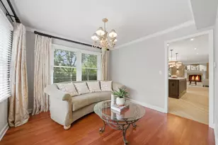 877 N Dovington Dr, Hoffman Estates, IL 60169 - Photo 9