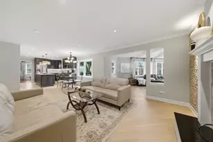 877 N Dovington Dr, Hoffman Estates, IL 60169 - Photo 15