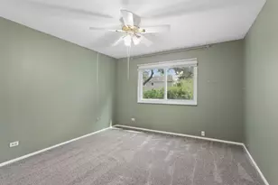 19 Wintergreen Ct, Woodridge, IL 60517 - Photo 13