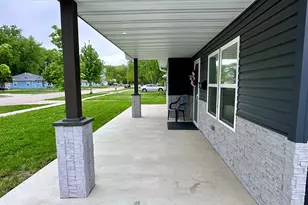 1210 Douglas Dr, Sterling, IL 61081 - Photo 5