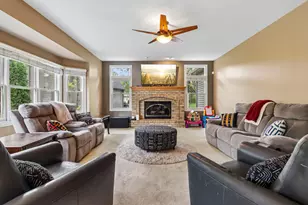 328 Ash Grove Ln, Oswego, IL 60543 - Photo 21