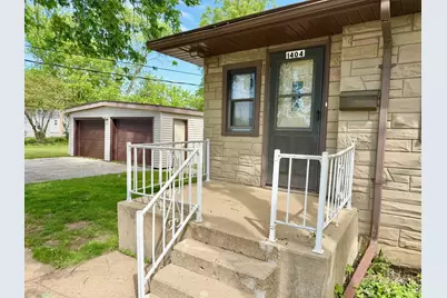 1404 Plain Street, Peru, IL 61354 - Photo 3