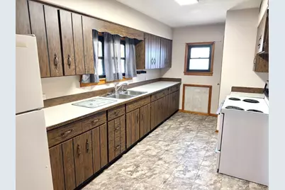 1404 Plain Street, Peru, IL 61354 - Photo 11