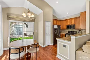1850 Foxridge Ct, Aurora, IL 60502 - Photo 5