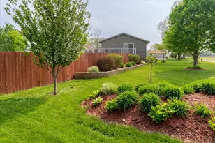 1047 E Market St, Hennepin, IL 61327 - Photo 5