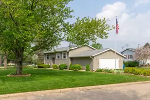 1047 E Market St, Hennepin, IL 61327 - Photo 3