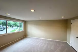 638 Lakeside Cir Dr, Wheeling, IL 60090 - Photo 7
