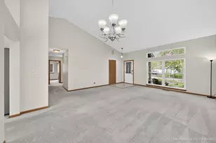164 Cool Stone Bend, Lake in the Hills, IL 60156 - Photo 7