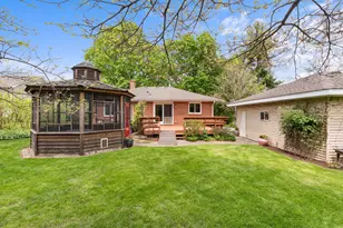 389 Poplar St, Crystal Lake, IL 60014 - Photo 17